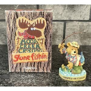 Enesco Moose Creek Crossing “Hooked on Fishing” 1995 Bear with Hook #170437